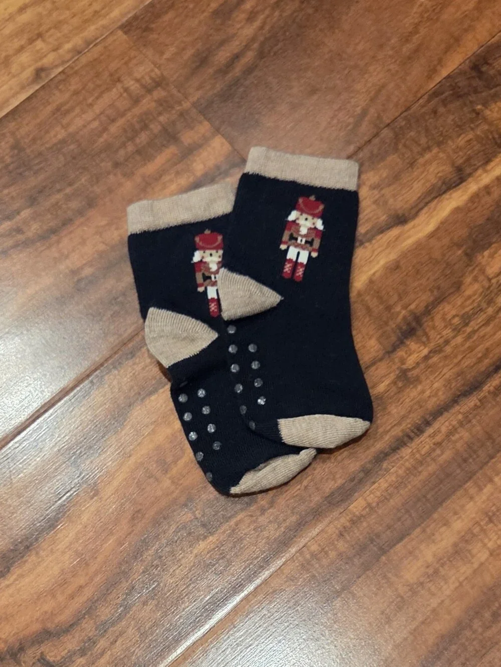 Janie and Jack EUC 18-24 Months Nutcracker Sweater, Corduroy Pants, Socks & Cap